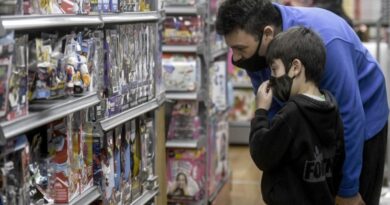 En medio de un consumo más cauteloso, las ventas de juguetes cayeron 7% para Navidad