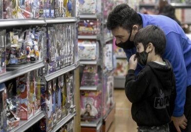 En medio de un consumo más cauteloso, las ventas de juguetes cayeron 7% para Navidad