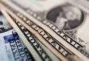 La jugada de Caputo para domar al dólar: Sale a ofrecer nuevos bonos con una elevada tasa de interés