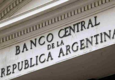 El BCRA prevé comprar reservas en los próximos meses para remonetizar la economía