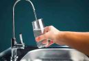 La importancia de beber suficiente agua y consumir alimentos ricos en líquidos
