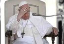 El Papa volvió a solicitar asistencia para una lectura a causa del cuadro de bronquitis que aún lo aqueja