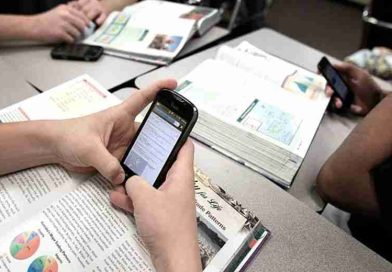 Evitar distracciones: una nueva provincia restringió el uso del celular en las escuelas
