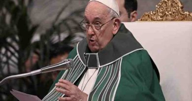 El Papa ordena a los sacerdotes abandonar la “hipocresía clerical” y tratar a los fieles con misericordia
