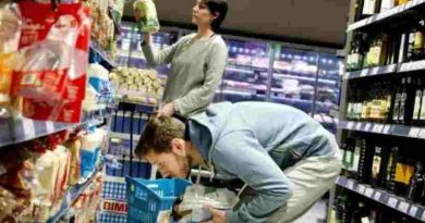 Sigue la crisis: El consumo masivo sumó otra caída en supermercados, kioscos y mayoristas durante agosto