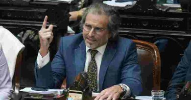 ¿What´s?: Benegas Lynch dijo que le pareció “formidable y muy contundente el balance de Adorni”