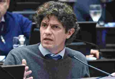 Lousteau se solidarizó con Paulón por los agravios de los libertarios