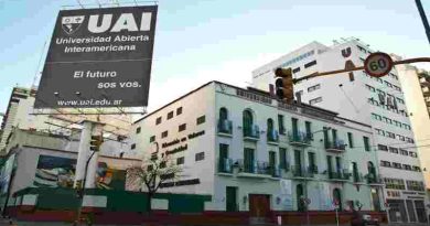 Una estudiante se arrojó del piso 11 de una universidad en San Telmo y la UAI con un comunicado confirmó el hecho