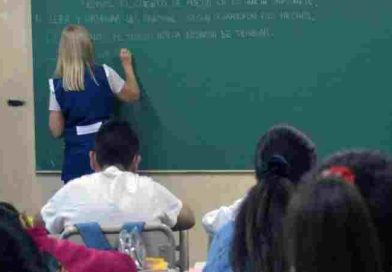 Más de 62 mil docentes, directivos, secretarios, preceptores y asistentes escolares cobrarán el incentivo por asistencia perfecta