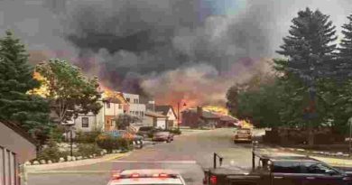 Canadá: Un incendio forestal destruyó la turística ciudad de Jasper