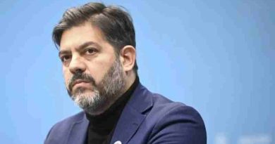 “Delirio persecutorio”: La ironía de Carlos Bianco para Milei tras consultar a la inteligencia artificial