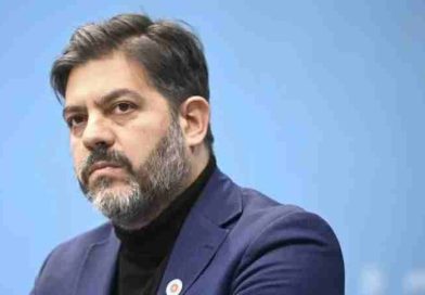 “Delirio persecutorio”: La ironía de Carlos Bianco para Milei tras consultar a la inteligencia artificial