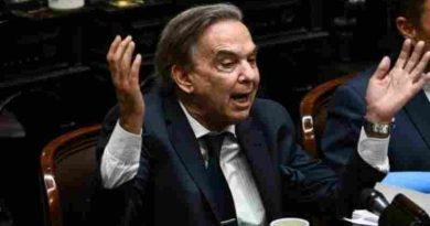 Pichetto cruzó al Gobierno: “Juega con la vida de los trabajadores”