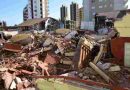 Derrumbe en Villa Gesell, hay un muerto y continúa el trabajo de los rescatistas