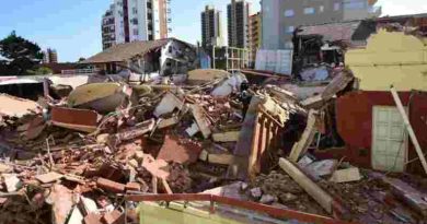 Derrumbe en Villa Gesell, hay un muerto y continúa el trabajo de los rescatistas