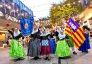 Colectividades mostraron gran despliegue de música y color en el tradicional desfile por el centro rosarino