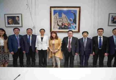 Cristina Kirchner recibió en el Instituto Patria a una delegación de funcionarios provenientes de China