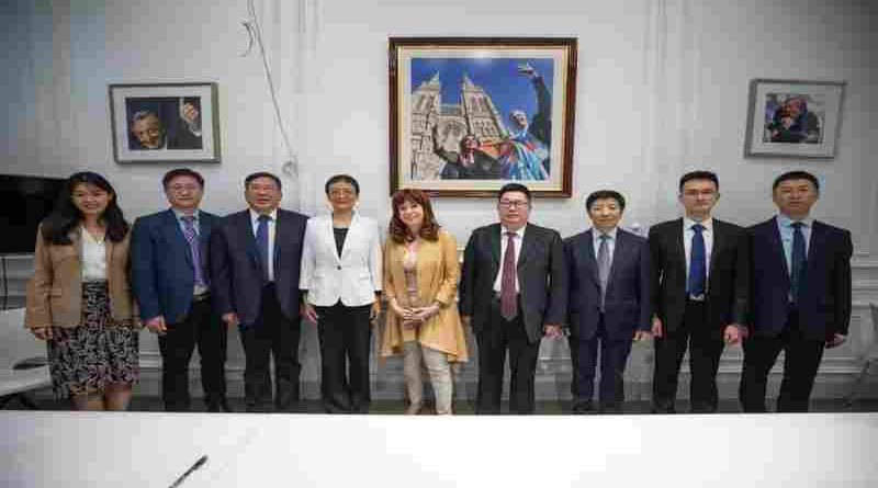 Cristina Kirchner recibió en el Instituto Patria a una delegación de funcionarios provenientes de China