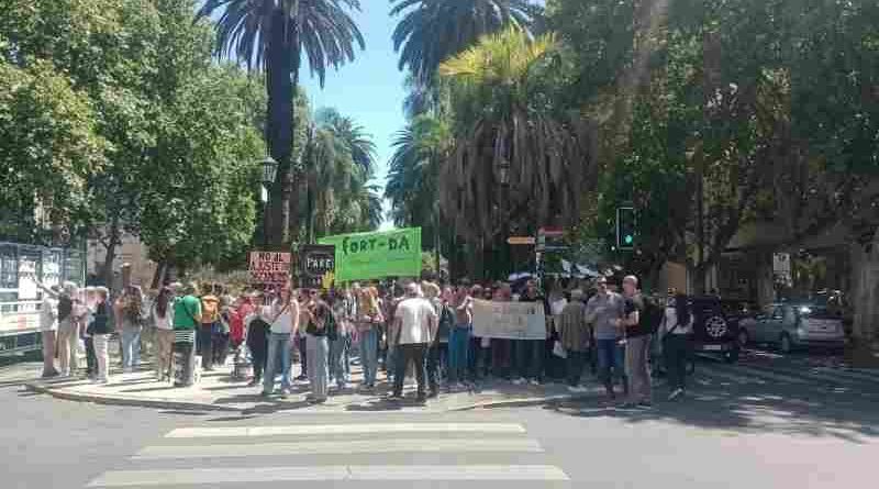 Sectores de Discapacidad movilizaron este miércoles para decir basta a la política brutal del gobierno nacional hacia el sector