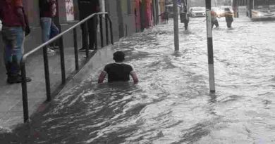 Jujuy: Un temporal provocó grandes inundaciones en la capital de la provincia