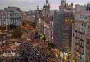 Miles de personas salieron a la calles para pedir la dimisión del presidente de la Comunidad Valenciana