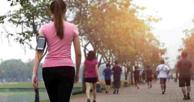 ¿Intenta moverse más? Experta explica los beneficios de contar pasos