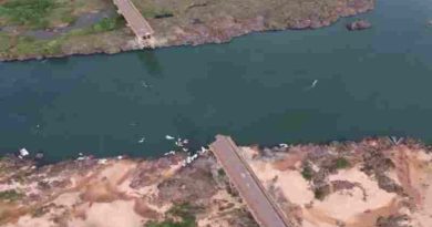 Brasil: Cedió un puente y tres camiones cayeron al río