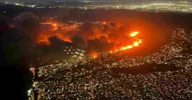 Estados Unidos: Voraz incendio en California provocó que haya más de 30 mil evacuados en Los Ángeles