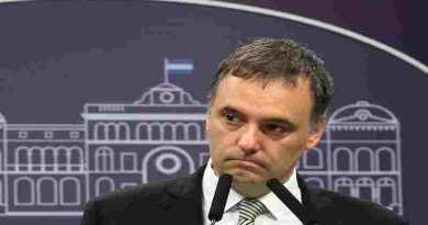 Crece el rechazo a Manuel Adorni: Según Zuban Córdoba su imagen negativa escala al 66% y la mayoría pide su renuncia