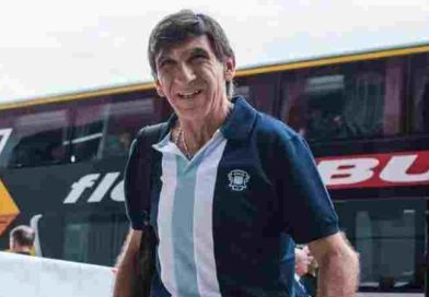Costas se despidió de Racing con un palito a Milito: “Los tiempos malos pasan”