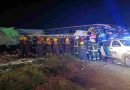 Choque frontal entre un micro y un camión en Ruta 3: hay al menos cuatro muertos