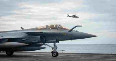 Al menos tres aviones de combate indios se estrellaron en Cachemira y Pakistán denunció ataques aéreos