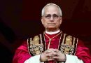 El Vaticano publicó el retrato oficial del Papa León XIV junto a su firma