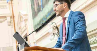 Histórico inicio de sesiones en Santa Fe: Pullaro abre el año legislativo en un domingo de estrenos y tensiones