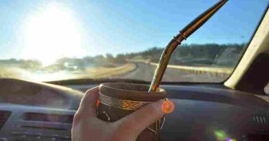 Multas de hasta $420.000 por tomar mate en la ruta: ¿en qué provincias está prohibido?