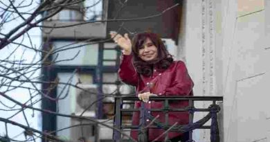 El encargado del edificio donde vivía Cristina Kirchner se retractó y dijo que no vio ingresar gente con bolsos de dinero