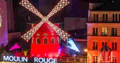 Francia: Las aspas de Le Moulin Rouge volvieron a girar