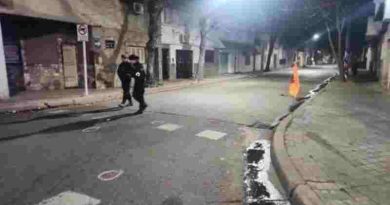 Gatilleros rompieron la calma del Pasaje Independencia al 3100: Una docena de disparos impactaron en dos casas de la zona