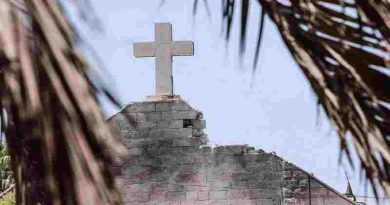 El Papa expresó su pesar por las víctimas del ataque a la parroquia en Gaza