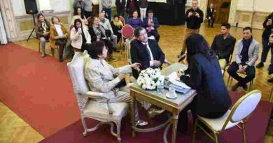 Ocho parejas dieron el si este viernes en el Salón Blanco de la sede de Gobierno en Rosario