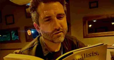 El psicólogo influencer “Doctor Chinaski”, investigado por la posible existencia de delitos sexuales