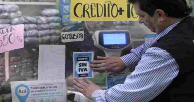 El Gobierno de Milei sobrevuela el laberinto impositivo, donde sólo 3 de 49 tributos bancan la recaudación