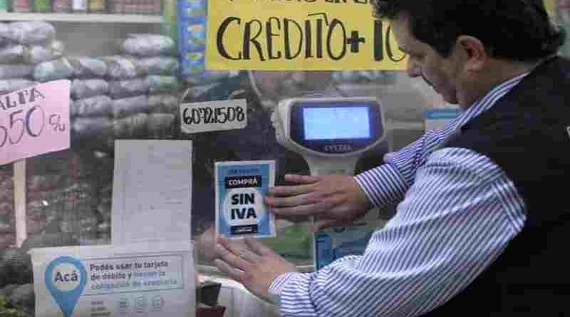 El Gobierno de Milei sobrevuela el laberinto impositivo, donde sólo 3 de 49 tributos bancan la recaudación