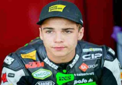 Tras el impactante accidente en Moto3, Noah Dettwiler sufrió varias cirugias y sigue crítico