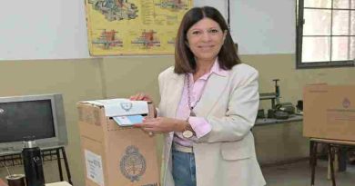 Clara García valoró el sentido del voto en las legislativas nacionales: “Hoy el futuro está en las urnas, es un día para celebrar la democracia” Clara García valoró el sentido del voto en las legislativas nacionales: “Hoy el futuro está en las urnas, es un día para celebrar la democracia”