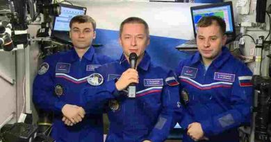Los cosmonautas rusos completaron su primera caminata espacial en 2025