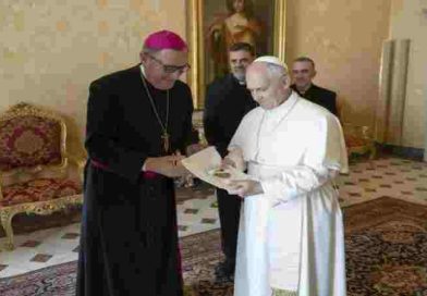 El Papa León XIV ya tiene la medalla del Tricentenario y el intendente lo invitó a visitar la ciudad