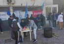 Villa Gobernador Gálvez: Trabajadores del frigorífico EURO protestaron frente a la planta en reclamo por 47 despidos