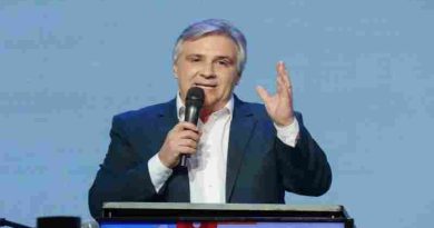 Córdoba vuelve a emitir deuda y recompra títulos