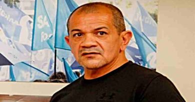 Lucero reclamó por mejores salarios docentes y le recordó a Pullaro su traspié electoral: “No hay dudas de que el gran perdedor fue el gobernador de la provincia” Lucero reclamó por mejores salarios docentes y le recordó a Pullaro su traspié electoral: “No hay dudas de que el gran perdedor fue el gobernador de la provincia”